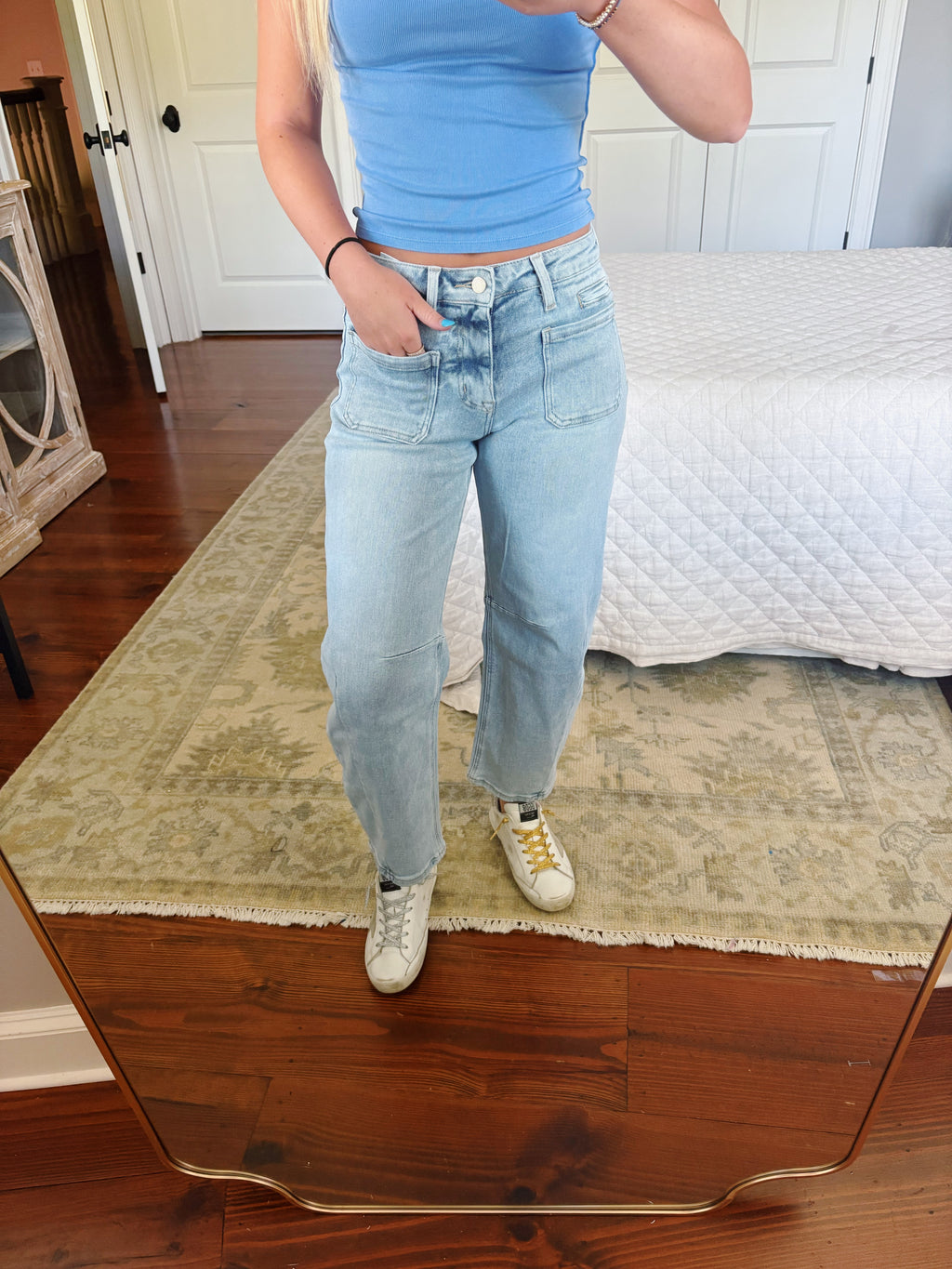 High Rise Pocket Patch Barrel Leg Jeans
