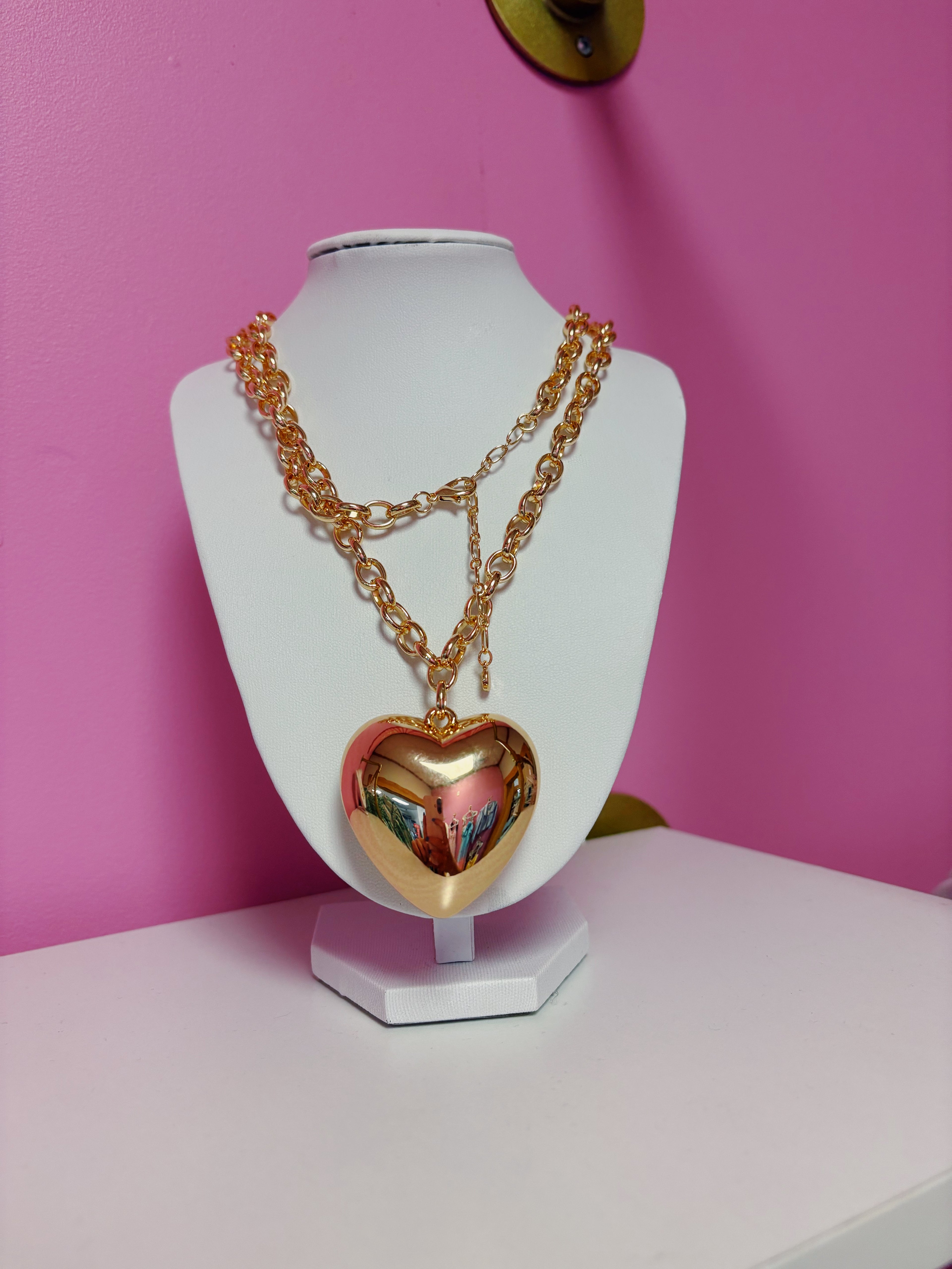 Chunky Wrap Around Heart Necklace
